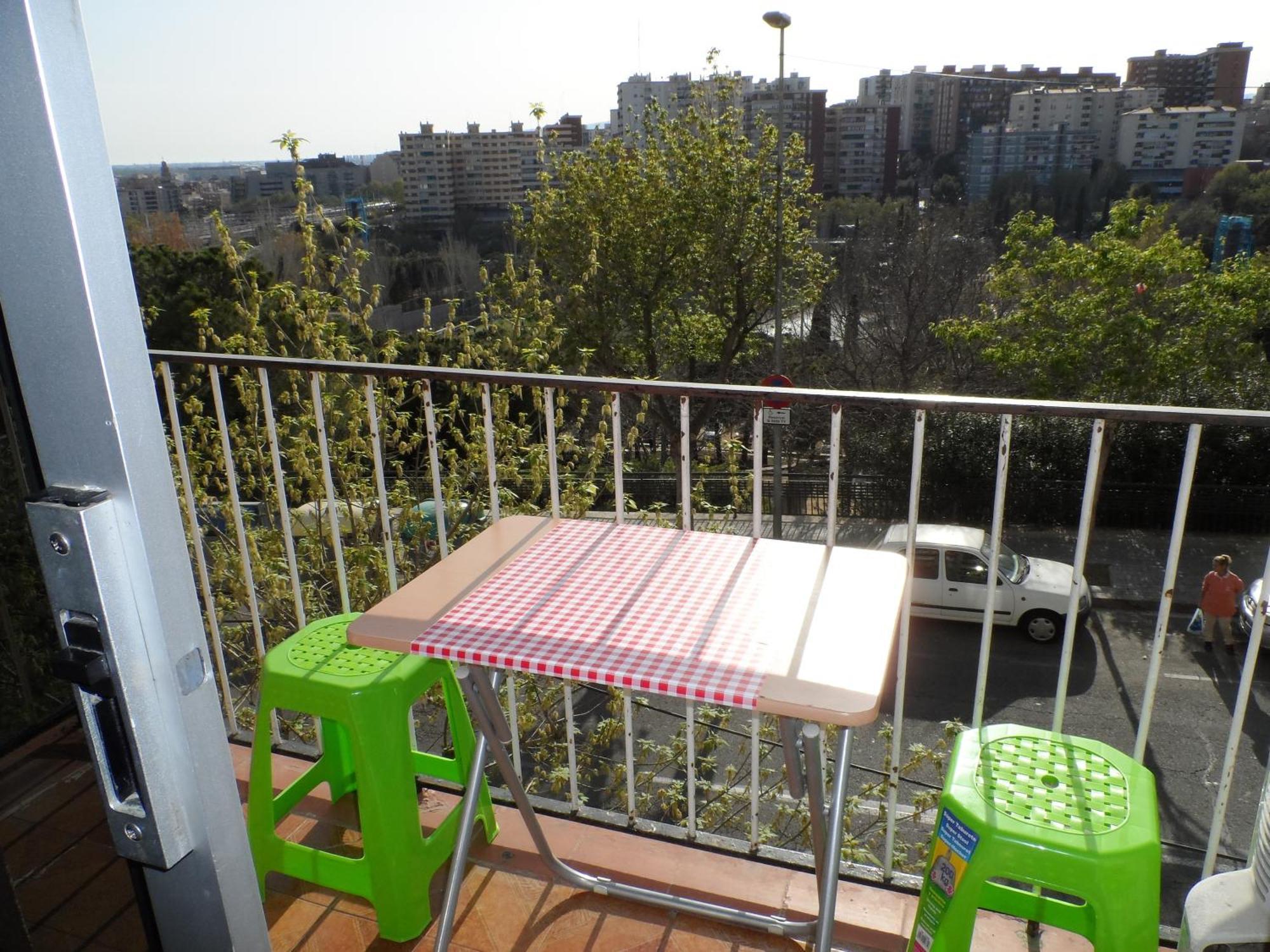 Cheap Booking Rooms L'Hospitalet de Llobregat Esterno foto